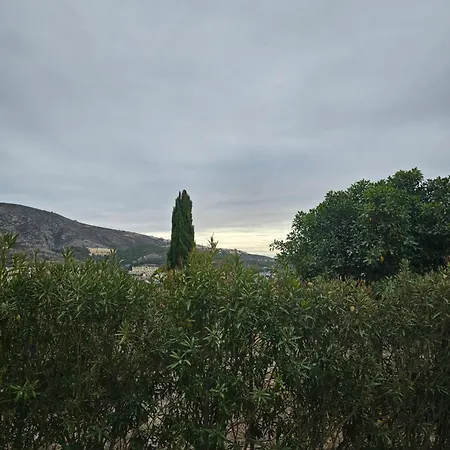 Near Moraira In 2 Apartment *